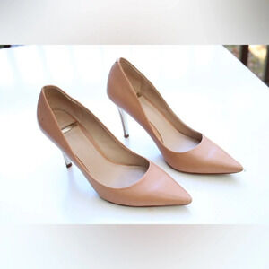 Marciano pumps